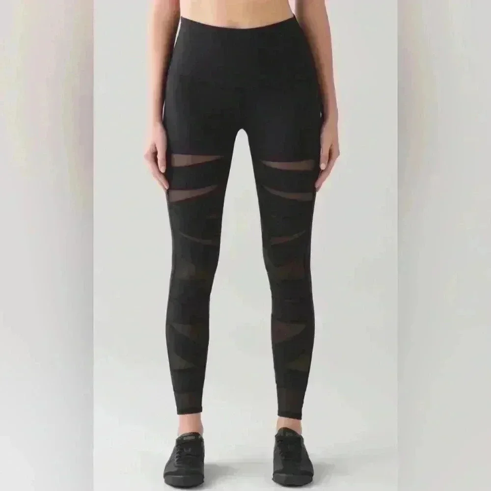 Lululemon Wunder Under Pant (Hi-Rise) (Tech Mesh) Very Gently Worn Black Size 2